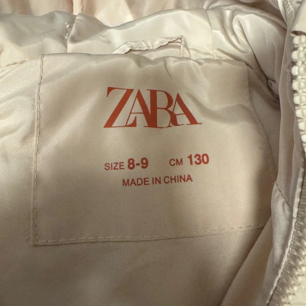 2094 | Zara Kids Quilted Hooded Puffer Vest Cream Girls Size 8-9
